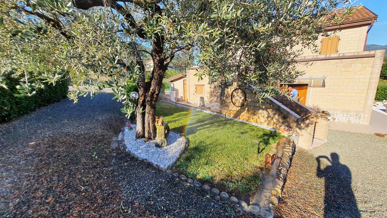 Spicchio Di Luna - Casa Vacanze Albiano Magra Kültér fotó
