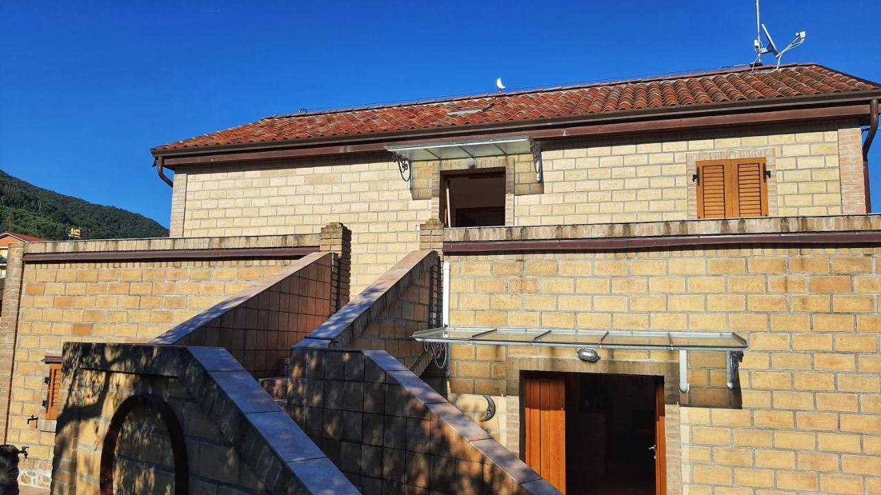 Spicchio Di Luna - Casa Vacanze Albiano Magra Kültér fotó